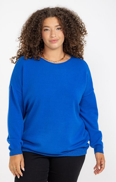 Pull avec boutons recouverts dans le dos