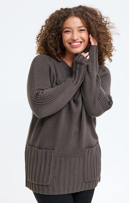 Pull col V avec poches