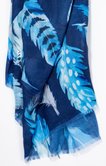 Foulard imprimé plumes bleues