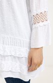 Tunique plumetis avec broderies