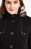 MANTEAU AVEC PRESSIONS OEILLETS