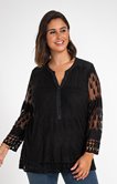 Tunique en dentelle avec boutons 