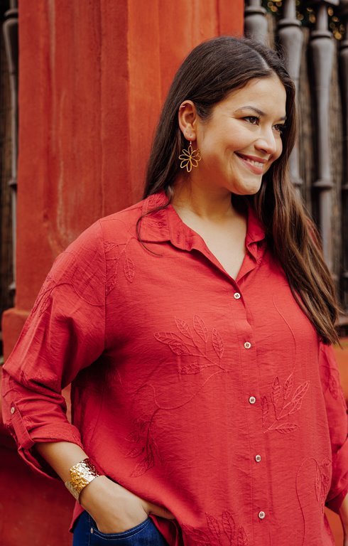 Chemise unie brodée