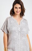 Chemise en lin brodé avec sequins