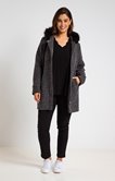 Manteau avec fausse fourrure