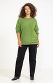 Pull avec boutons dans le dos
