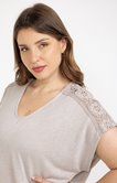 Tee-shirt uni avec bandes de crochet 