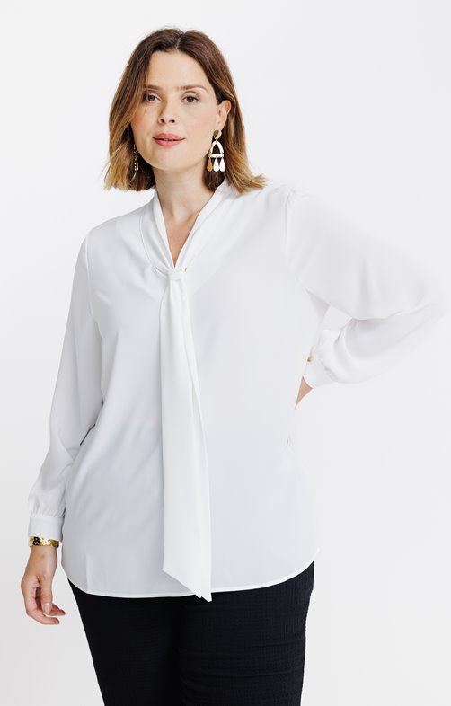 Chemise unie avec cravate