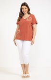 Tee-shirt avec broderies placées