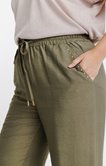 Pantalon fluide avec boutons et cordon