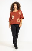 Pull avec fleurs fantaisie