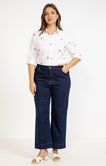Chemise avec coeurs brodés