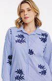 Chemise rayée et brodée