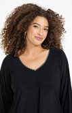 Tee-shirt encolure V fantaisie