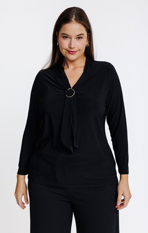 T-shirt uni encolure cravate avec bijou