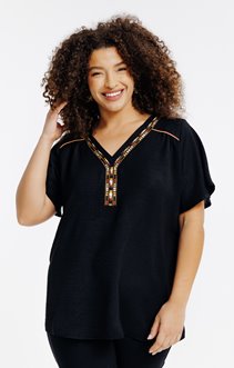 Tee-shirt uni avec détails broderies