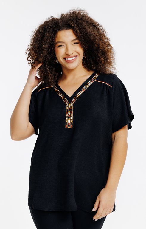 Tee-shirt uni avec détails broderies