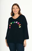 Pull avec écritures multico