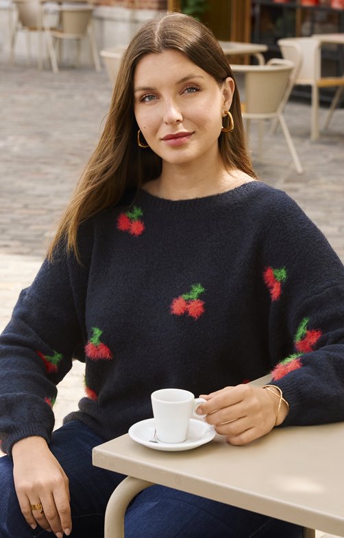 Pull avec cerises
