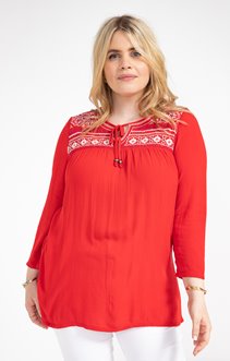 Blouse avec broderies col rond
