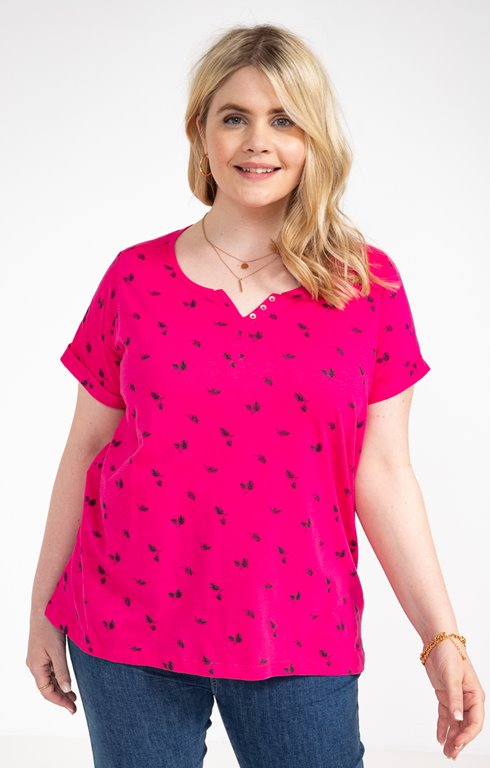 Tee-shirt motif feuilles all over col V