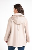 Manteau boutonné à l'avant