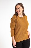 PULL COL ROND AVEC OEILLETS SUR L'EPAULE