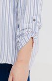 Chemise rayée avec 3 boutons au col