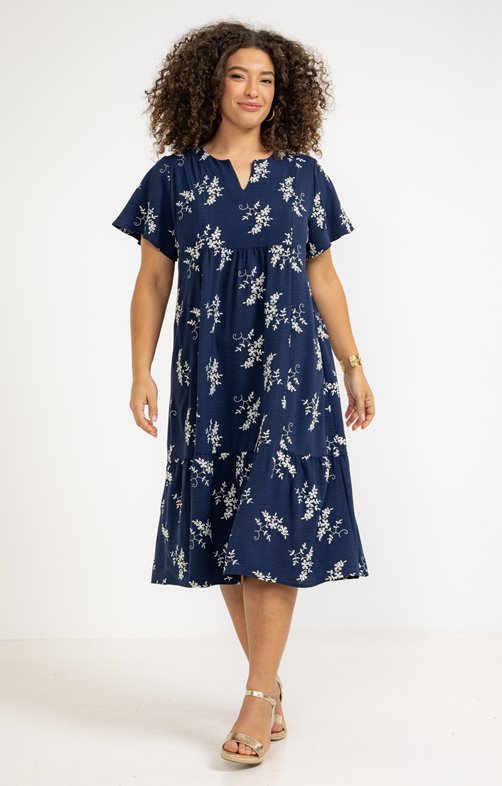 Robe polyester brodée
