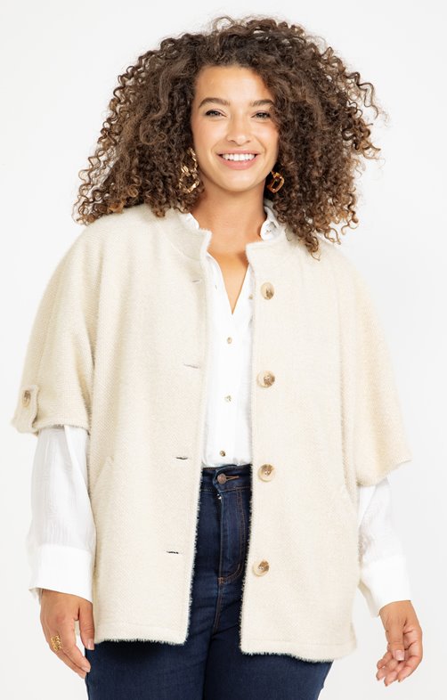 Veste forme cape boutonnée