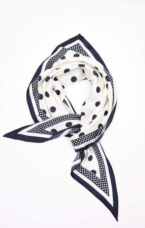 Foulard triangle à pois